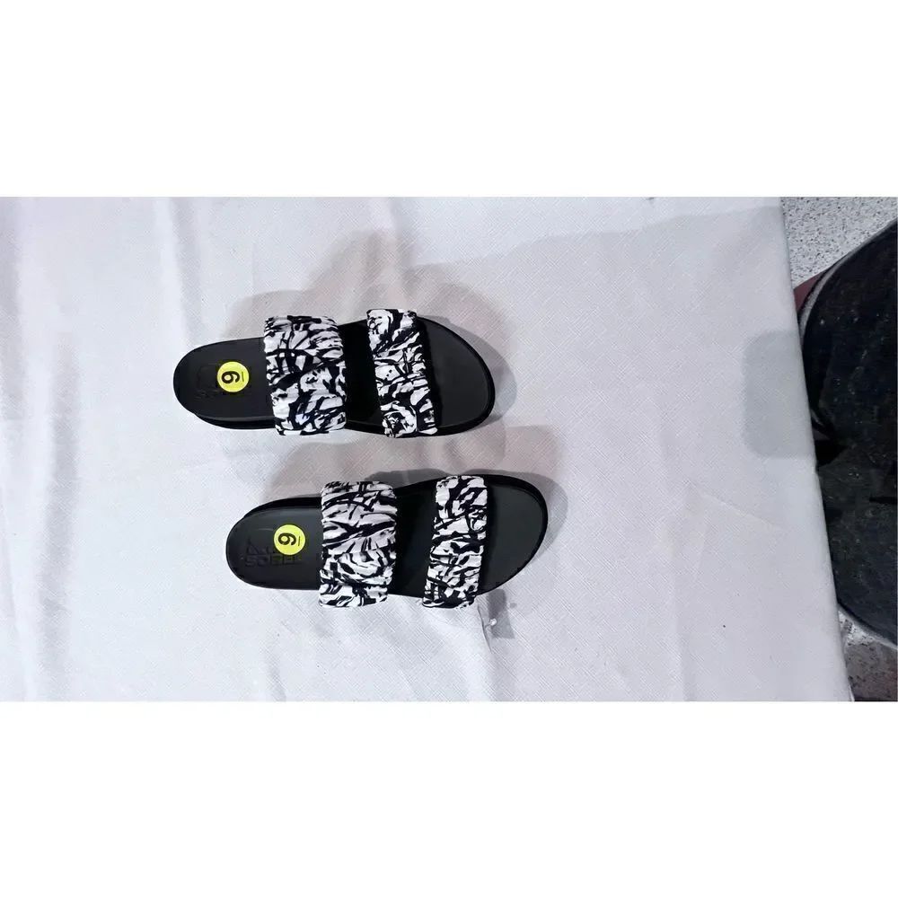 Sorel Women's Leather Roaming Slip On Two Strap Slide Sandal Black White Size 9